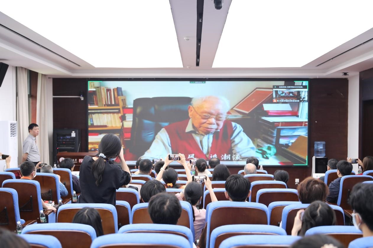 马识途.jpg