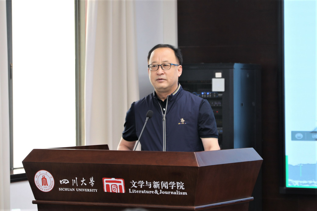 侯志明.png